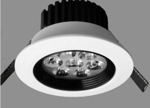 Led泛光燈抓住發(fā)展契機(jī)使其實(shí)現(xiàn)跨越式增長(zhǎng)！